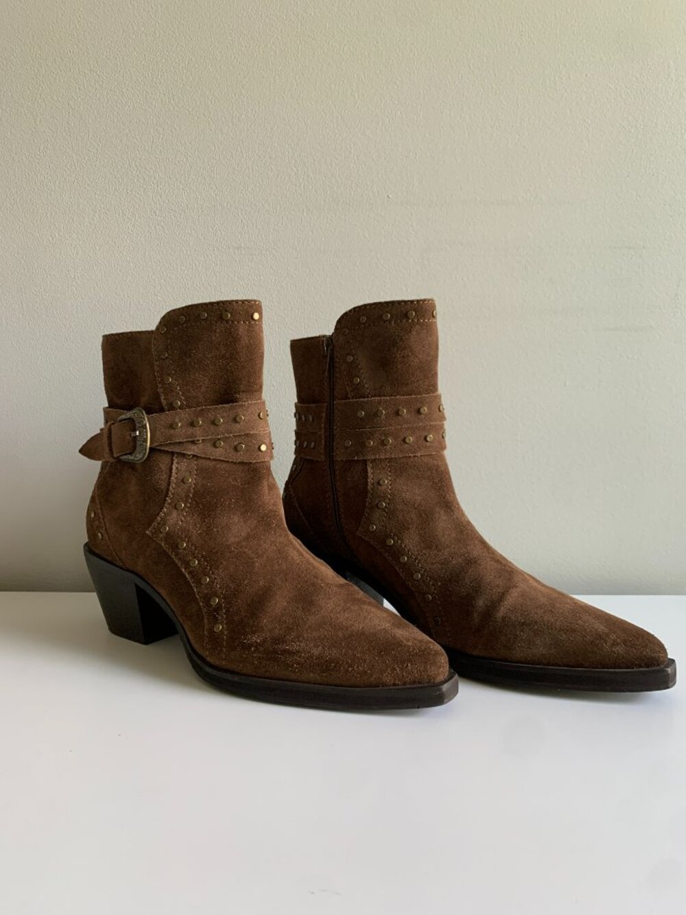Crown Vintage Brown Suede Studded Ankle Boots Sz 10 Western Buckle Booties Kilon - Picture 2 of 8